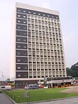 City Hall facing Connaught Road in September 2004