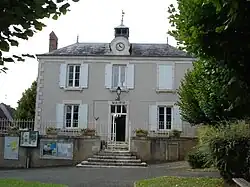 The town hall in Concremiers