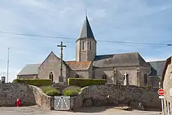 12th-century parish church with a 15th-century tower, dedicated to Our Lady and Saint Marcouf[2]