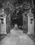 Entrance gate