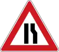 I-6b: Road narrows from the right side