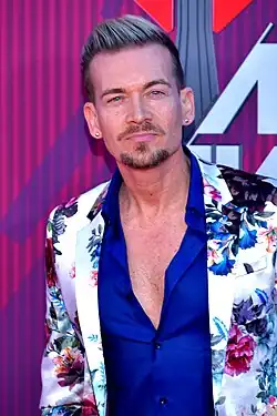 Sharpe at the 2019 iHeartRadio Music Awards