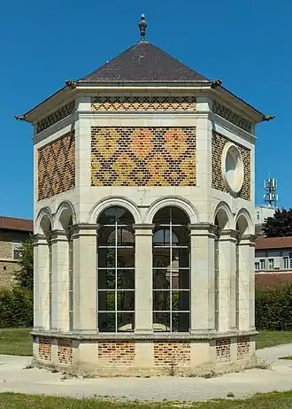 17th-century aedicula protecting Sluter's work