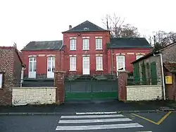 The town hall in Dominois