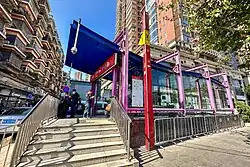 Entrance B2