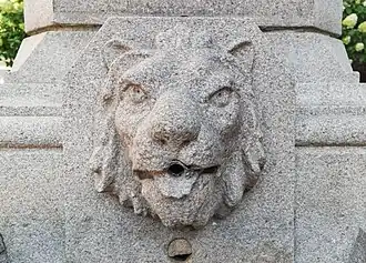 Fountain spout