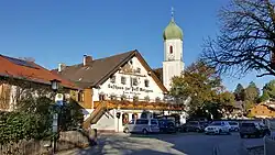 Gasthaus zur Post and Saint Martin Church