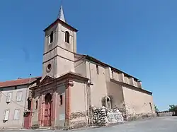 The Saint-Cyrise church in Sainte-Gemme