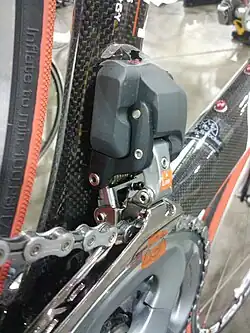 Di2 electronic front derailleur