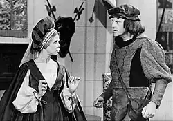 Samantha and Darrin Stephens in the Bewitched episode "How Not to Lose Your Head to King Henry VIII"