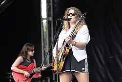 Ellur performing in 2025