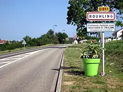 The road into Rouhling
