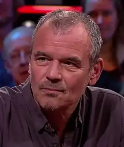 Ernst Jansz on talk show De Wereld Draait Door in 2017