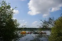 The Gué-de-Selle Lake, in Mézangers
