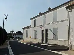 The town hall in Soulignonne
