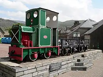 Hunslet 2207 on display at Duffws station