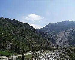 Fan i Vogël at Klos, Mat
