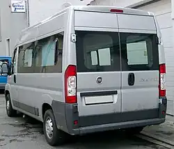 Rear view (pre-facelift)