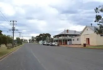 Main street. The Fifield Hotel is on the right.