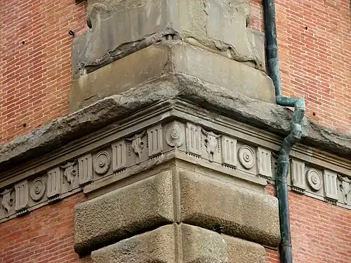 Bucrania in a frieze of the Palazzo Budini Gattai, Florence, designed by Giuliano di Baccio d'Agnolo and Bartolomeo Ammannati, 1563–1574
