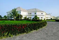 Front_view_of_the_Philomath_University