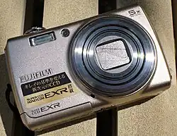 Fujifilm FinePix F200EXR (2009)