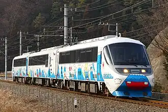 The 8000 series Fujisan Limited Express EMU in January 2018