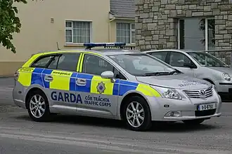 Garda Traffic Corps Silver Toyota Avenis D4D Estate 11D8750 - Flickr - D464-Darren Hall.jpg