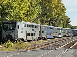 CRRC cars leaving Montréal-Ouest station.