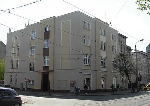 98 Gdańska Street, corner with Chodkiewicza Street (1932–1933). Functionalism.