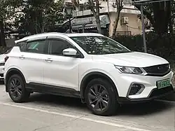 Front view (pre-facelift)