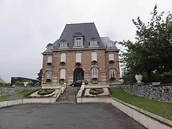 The town hall in Glageon