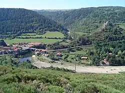 The Loire and the Château de Beaufort