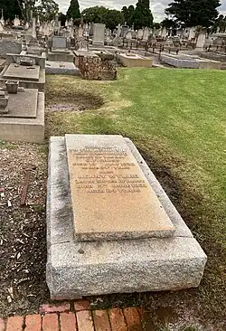 Image of a grave in a cemetery