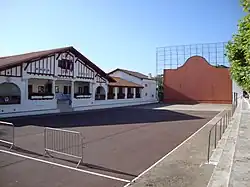 The town hall and fronton of Guéthary