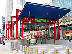 Entrance D1