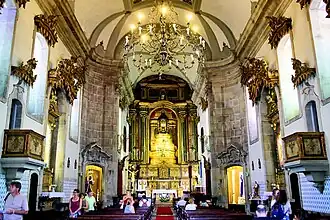 Photograph of the interior of the Santos Passos Church as it was in 2018