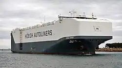 Höegh Jacksonville departing from Fremantle, Australia, in December 2018