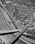 Aerial view of Philadelphia Zoo, looking south (2003). Pennsylvania Railroad, Connecting Railway Bridge crosses Schuylkill River (bottom), with the current Girard Avenue Bridge above it.