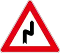A05-3 Double curve, first to the right