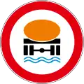 B09 No entry for vehicles with dangerous goods, which may cause water pollution (tankers)