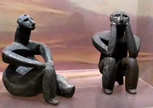 The Thinker and the Sitting Woman