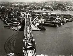 Aerial view of Dawes point in the 1930s. The 9 Wharves which can be seen on the left date from between 1906 and 1922.