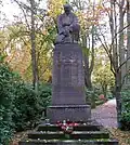 The sculpture "Mutter Erde" [4] by Heinrich Mißfeldt