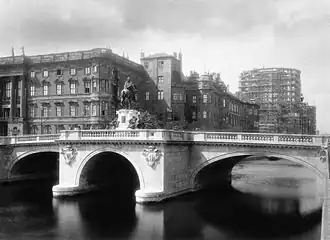 Kurfürstenbrücke and Berlin Palace in 1896