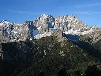 Hochkarspitze (left, 2,482 metres or 8,143 feet)