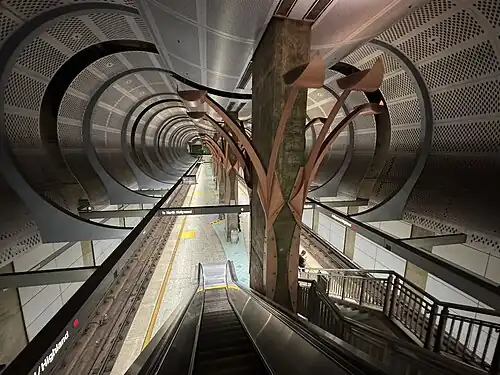 Platform and ceiling design of Hollywood/Highland station, July 2025