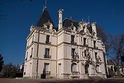 The town hall of Chilly-Mazarin