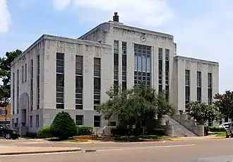 The Houston County Courthouse in Crockett is located at the intersections of Texas State Highway 21 and U.S. Route 287.