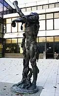 Sich Befreiender, 1991, Marzahner Promenade Berlin-Marzahn